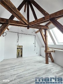 Apartament 3 camere 2 bai Ultracentral 95 mp la mansarda