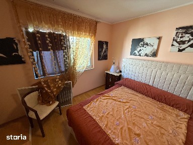 Apartament 3 camere zona Km 5 Renovat cu Centrala si Parcare