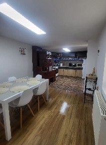 Oază de rafinament rural: interior născut din modernism, exterior înconjurat de natură și spațiu enorm