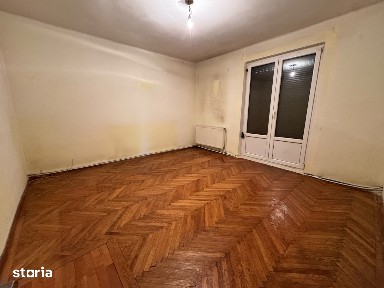 Apartament cu doua camere, lângă restaurantul 