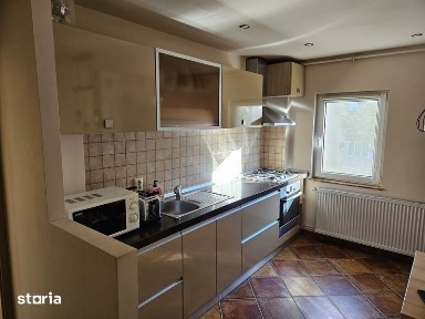Inchiriez apartament 3 camere, micalaca zona miorita