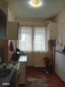 Închiriez apartament cu doua camere în Aleea Carpați