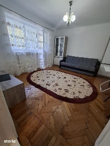 De vanzare apartament cu 2 camere, etajul 1, decomandat, mobilat