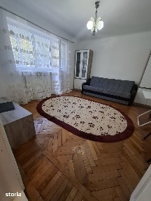 De vanzare apartament cu 2 camere, etajul 1, decomandat, mobilat