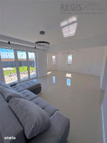 Casa de vanzare cu 3 etaje