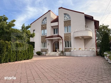 Casa premium, ultracentrala cu piscina si 1249 mp teren.