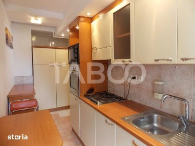 Apartament 2 camere cu balcon decomandat de inchiriat zona Strand