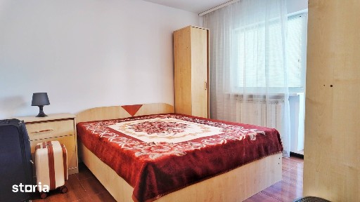 Vindem apartament in Navodari