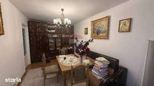 Apartament cu 2 camere decomandat + garaj + boxa