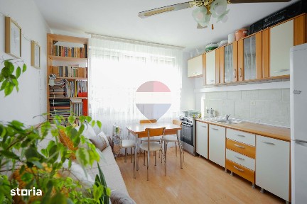 De vânzare apartament cu 2 camere, în zona Rogerius