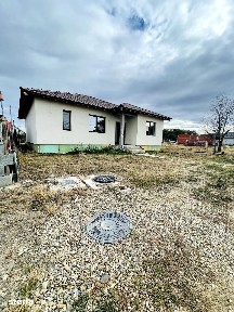 Casă Individuală Parter, 4 Camere, 490 mp Teren, Oradea