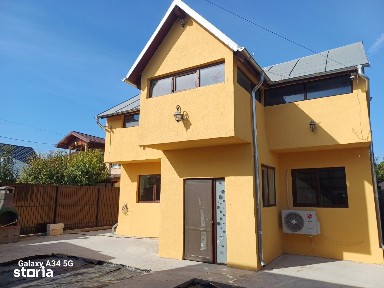 CASĂ SPAȚIOASĂ DE VÂNZARE - 215 MP, PANOURI FOTOVOLTAICE!