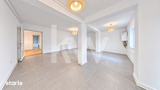 Apartament spatios, potrivit-locuire sau activitati profesionale, Avan