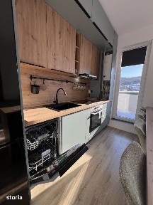 Apartament cochet, parcare, terasa de 25 mp, str Urusagului