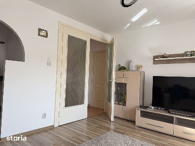 Apartament 2 camere, balcon, zona Turnisor