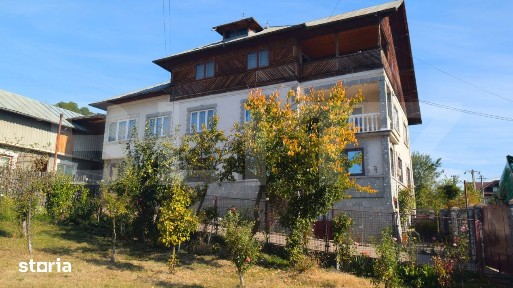 Casa de vanzare, 200 mp, zona Sud - Fieni
