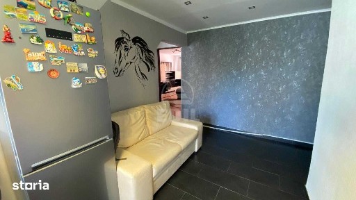 Apartament cu 2 camere de vânzare în Plopilor 58 mp decomandat, balcon