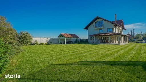 Locatie cu poveste in stil neoclasic, constelata de 3.000 mp teren