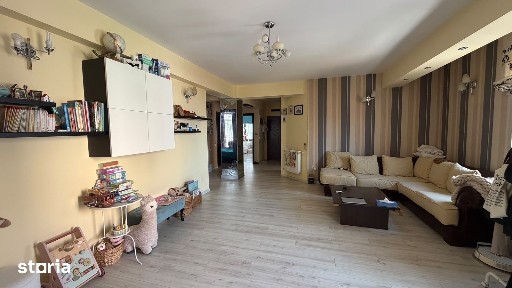 Apartament 3 camere cu 3 balcoane loc de parcare bloc nou Compozitoril