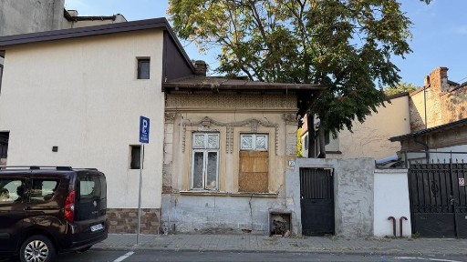 Sector 1 - Banu Manta x Calea Grivitei - Casa individuala singur Curte