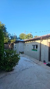 Vanzare casa semimobilata Metrou Aparatorii Patriei