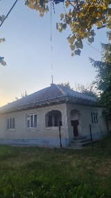 Casa + teren de vanzare