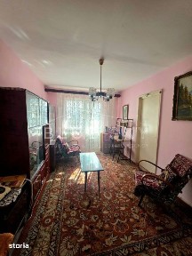 Apartament 3 camere situat in Zona KM 4-5