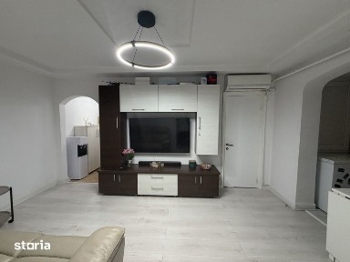 Apartament 3 camere renovat, mobilat si utilat - Valea Rosie