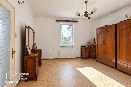 Casa solida cu teren intravilan de 1.555 mp, Sebis, jud. Arad