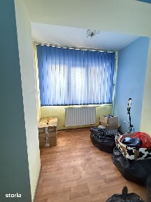 Apartament 3 camere, decomandat, etaj 10, bloc cu lift - Complexul Stu