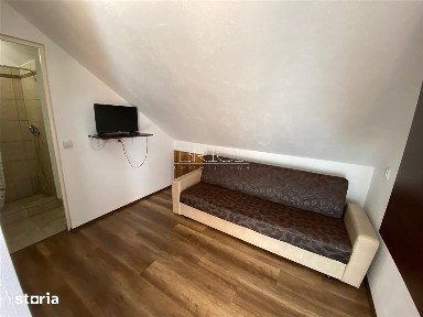 Garsoniera Luminoasa, zona Grivitei