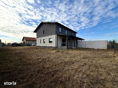 Duplex la rosu, 4 camere, 118 utili, 389 mp teren - Sanandrei