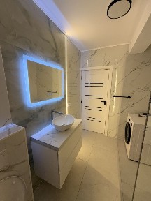 Investitie/ Apartamnet de vanzare 3 camere, balcon, loc de parcare, bloc nou BRADET!