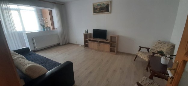 Inchiriez apartament 2 camere decomandat