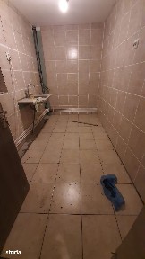 Casă cu 4 camere, mansardă și curte în Pantelimon