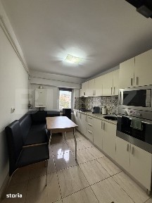 Apartament 3 camere, 76 mp, zona Centrala