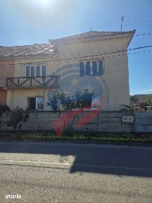 Casăde vânzare, 217 mp, teren 366 mp, zonă centrală Luduș