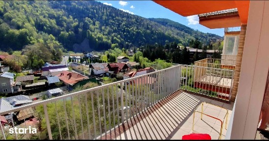 Apartament cu vedere la munte