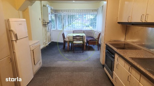 Apartament 3 camere - De inchiriat - Str Lunga
