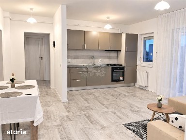 Apartament 3 camere cu balcon zona Doamna Stanca