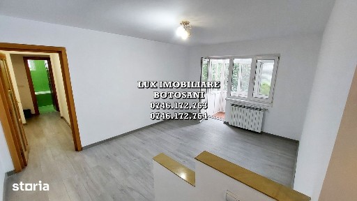 Apartament 3 camere, zona Primaverii, etaj 2