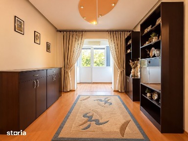 Apartament cu 4 camere, 72 mp utili, 2 bai, zona linistita langa parc