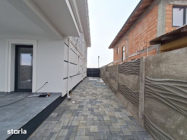 Duplex spatios - 5 camere - 130 mp - 3 bai - izolat fonic - Sacalaz