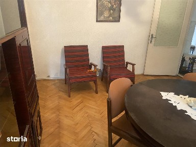Apartament 3 camere de vanzare in Focsani, zona cartier Sud, etaj 1