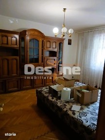 Apartament de vanzare zona centrala etaj 2/8 cu lift