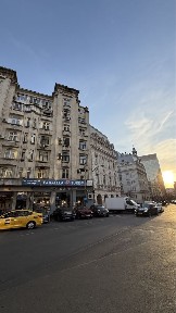 Calea Victoriei 5 minute fata de metrou Universitate langa Grand Hotel Continental