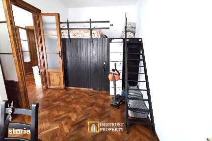 Apartament de vânzare cu tavane înalte, Arad, centru