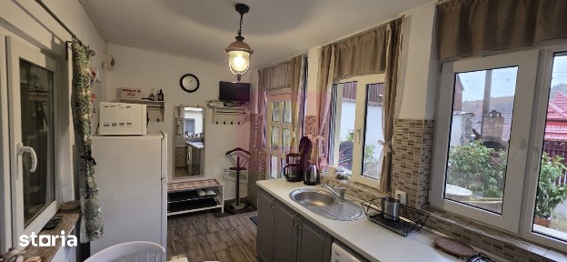 Apartament cu 2 camere de vânzare în Sinaia - Cartierul Furnica