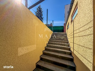 Spatiu 175 mp, terasa, cladire noua, zona Centrala