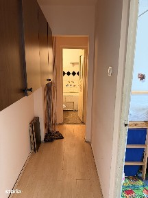 Apartament 3 camere de închiriat, etaj 2, balcon